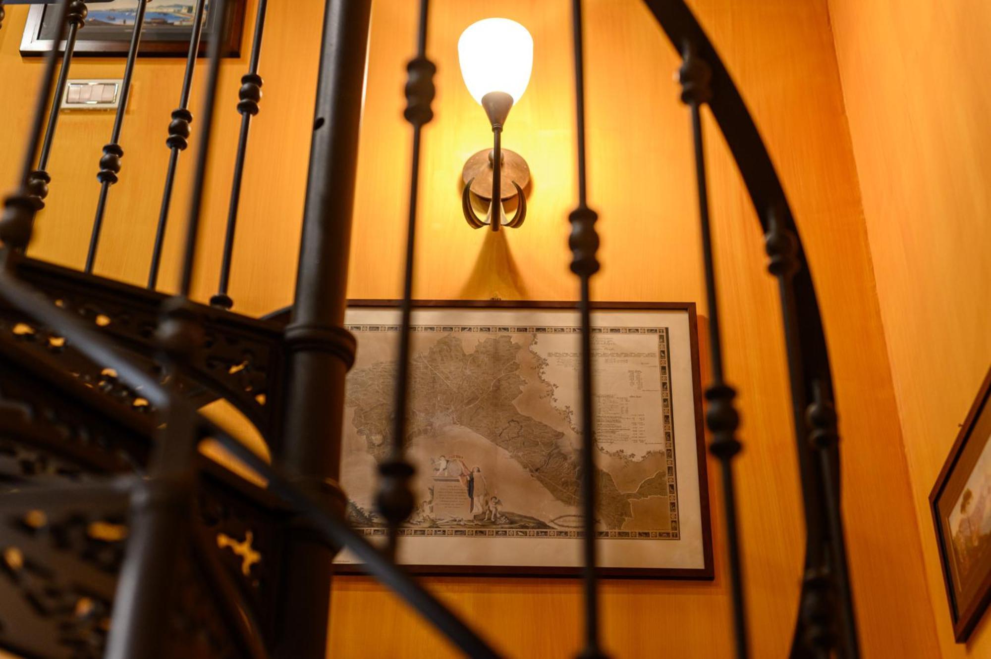Via Carlo De Cesare 15